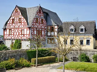 Diozesanmuseum Limburg and Domschatz (Staurothek)