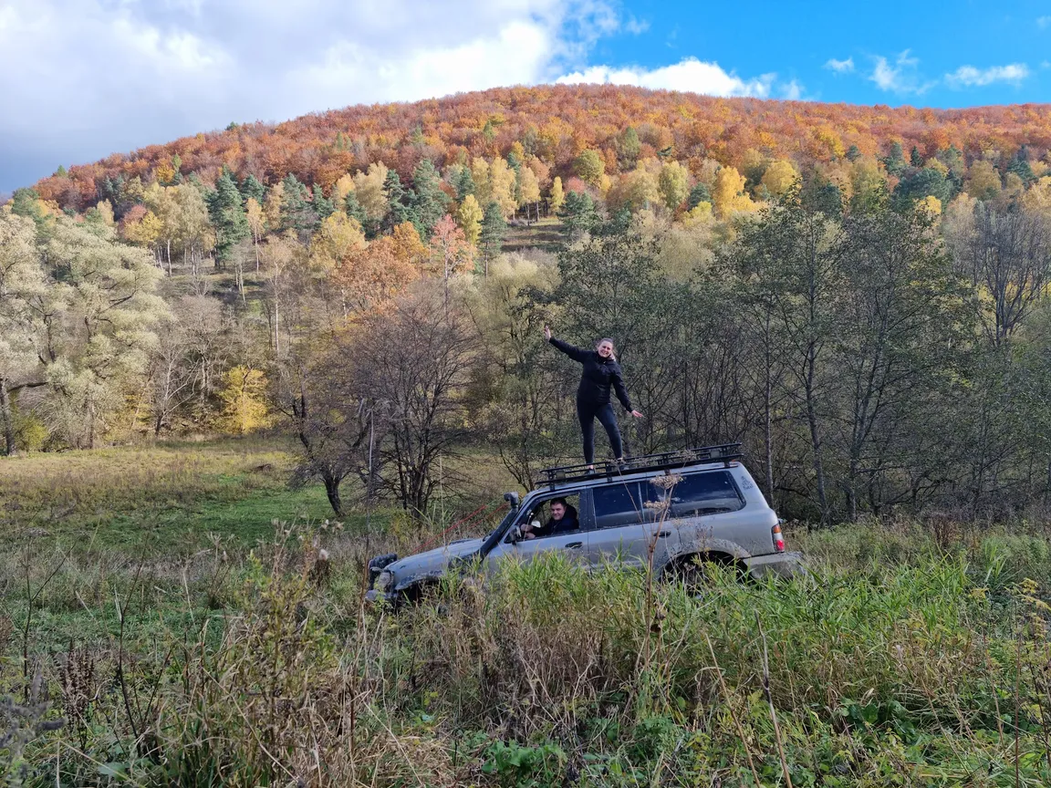Wycieczki 4x4 BIESZCZADY "Ty kierujesz"