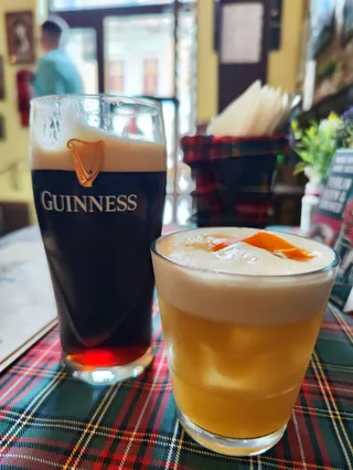 Deane's Irish Pub&Grill