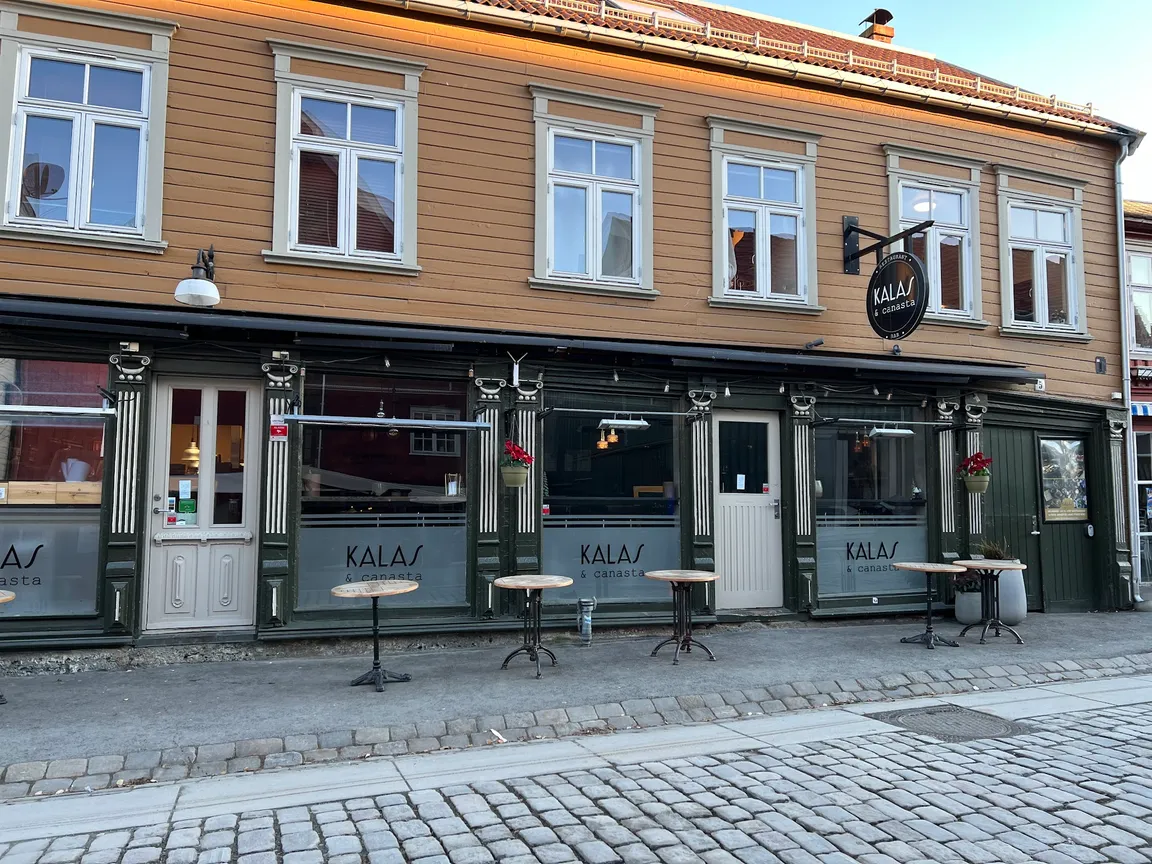 Kalas & Canasta