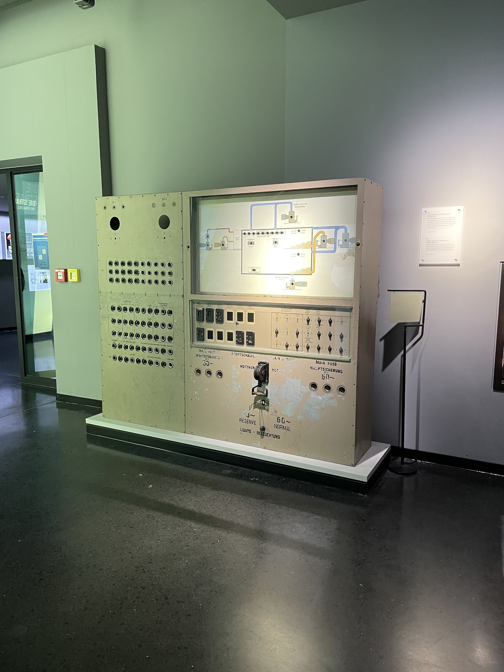 palace-of-justice-nuremberg-hopsa