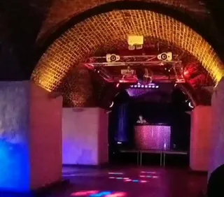 Me nightclub