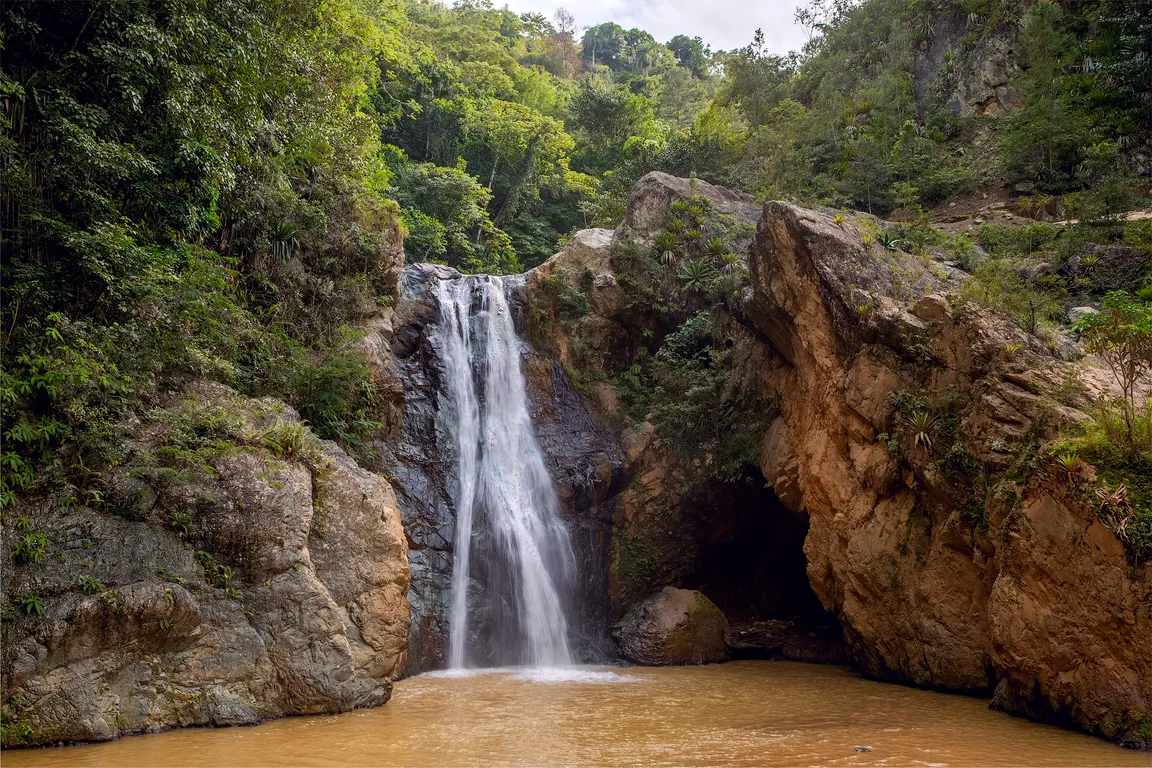Baiguate Waterfall