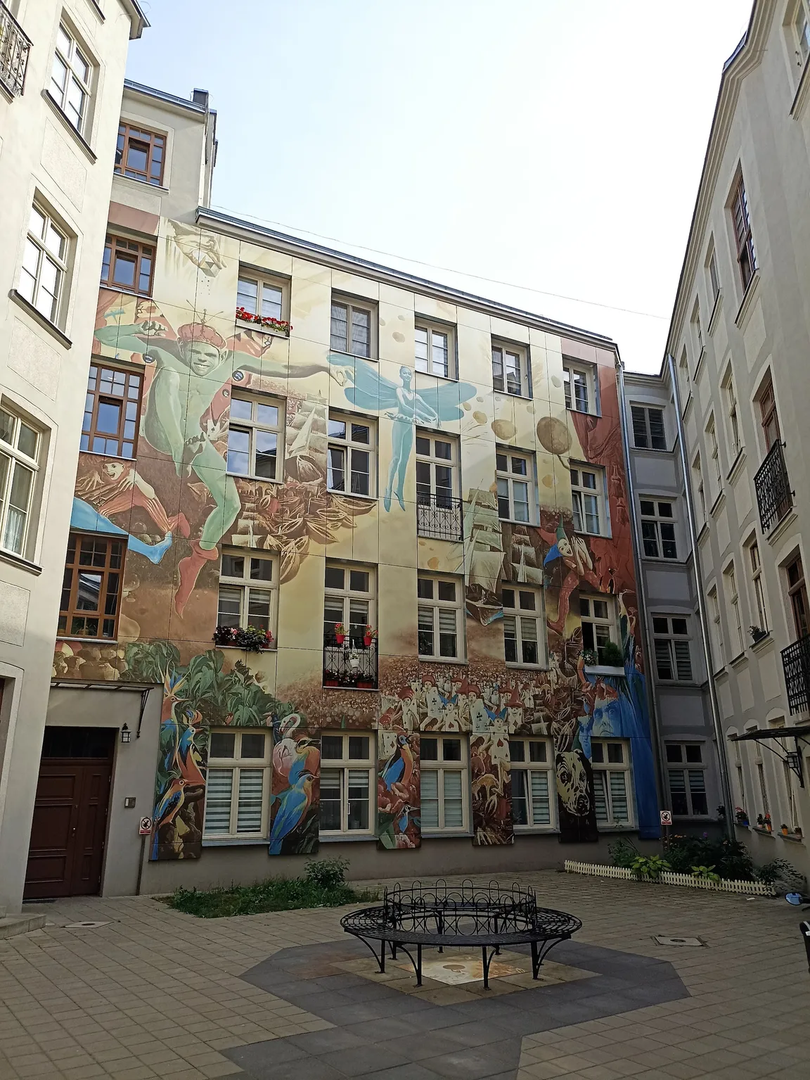 Mural "Narodziny Dnia"