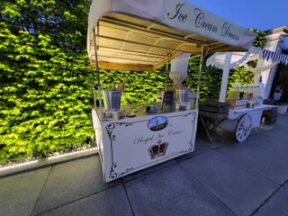 Royal Ice Cream ....in the garden