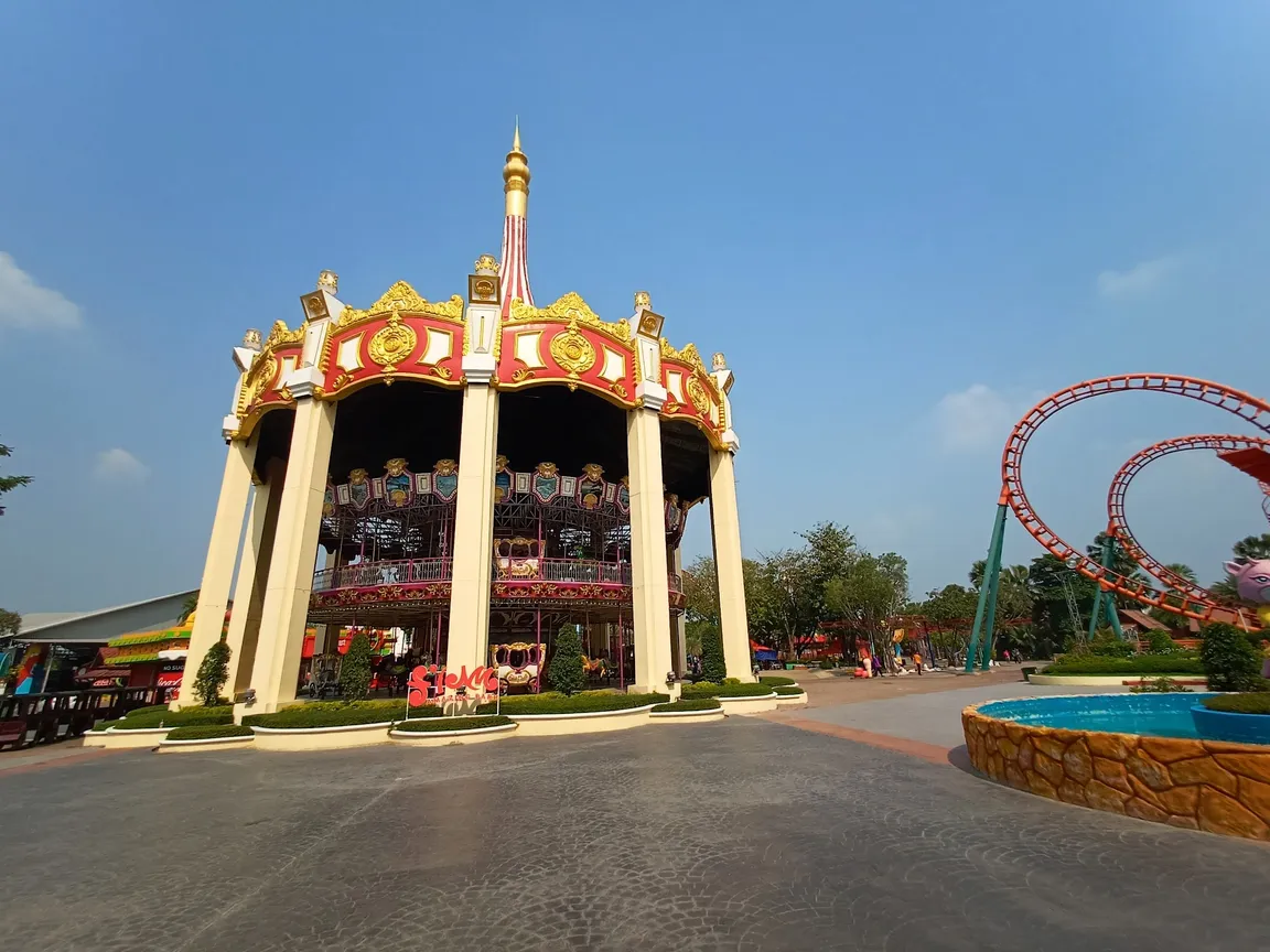 Siam Amazing Park