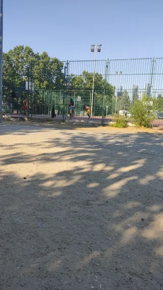 Pista Baloncesto Valdezarza 2