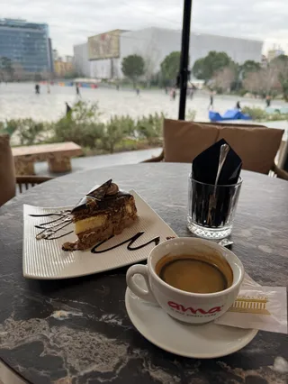 Opera Cafe