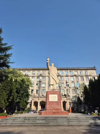 Sichuan University Chairman Statue