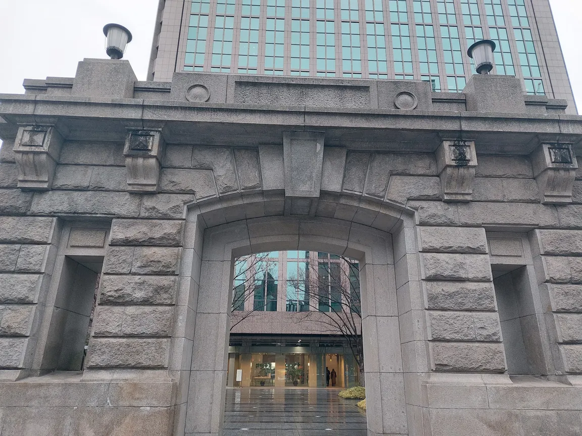 旧大阪毎日新聞大阪本社 旧社屋玄関 玄関ポーチ
