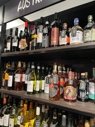 Ta' Fonzu Bottle Shop