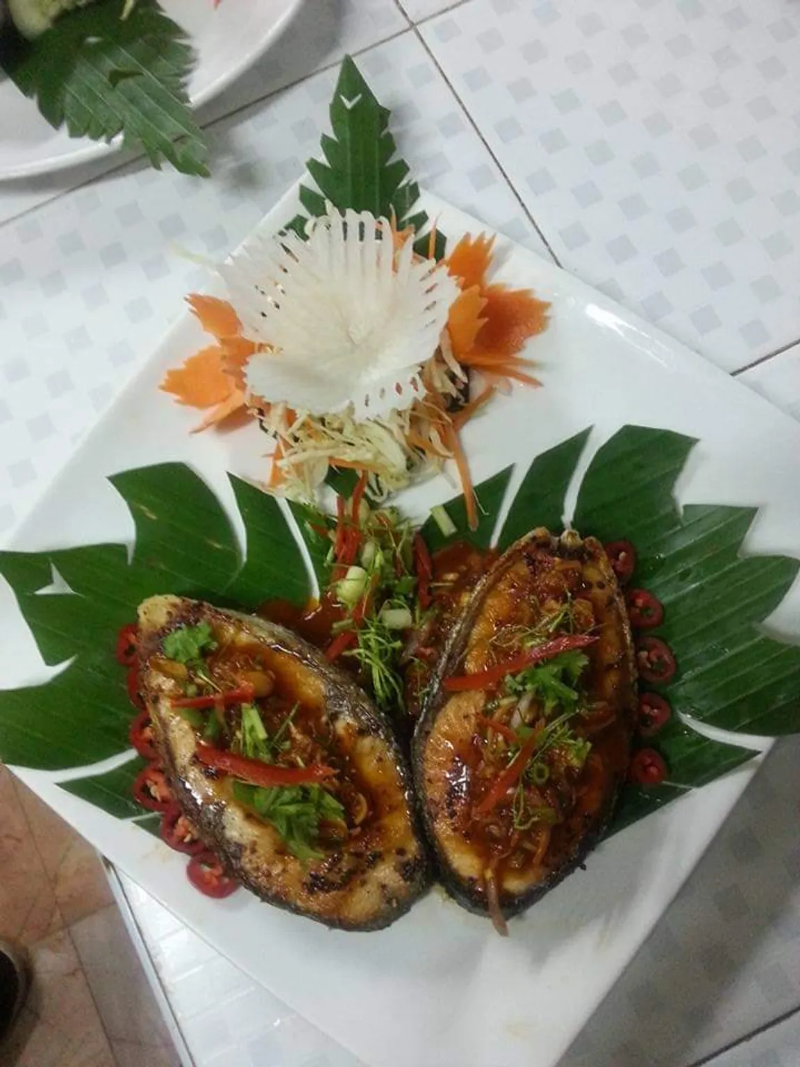 Grand restaurant/Motorbike and tricycle for rent