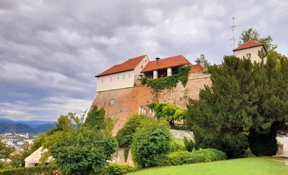 Uhrturm