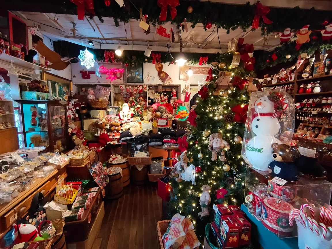 Yokohama Museum of Tin Toys