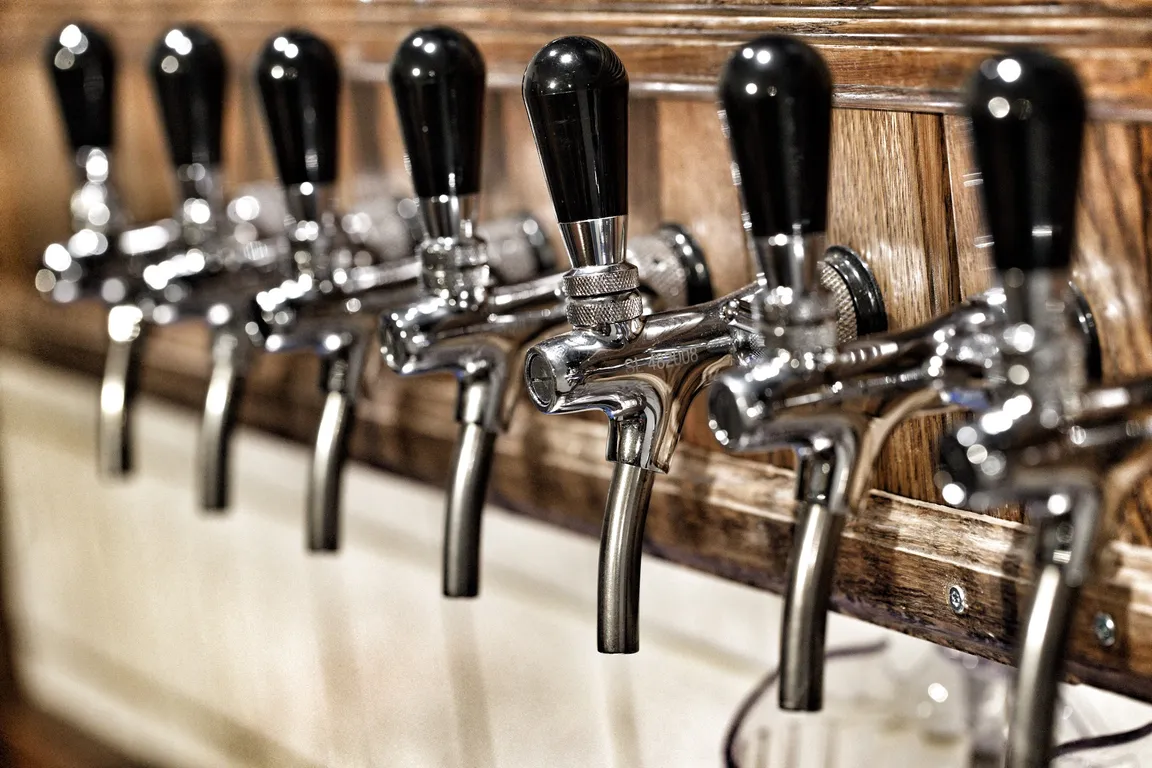 Tromsø Mikrobryggeri & Balthazar vinbar
