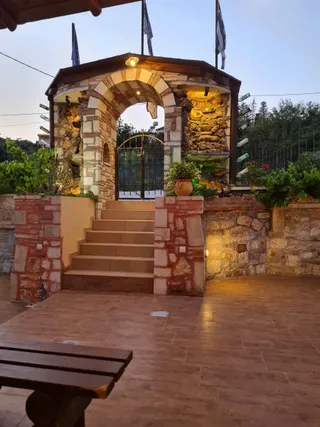Οινοποιείο Μαυρές