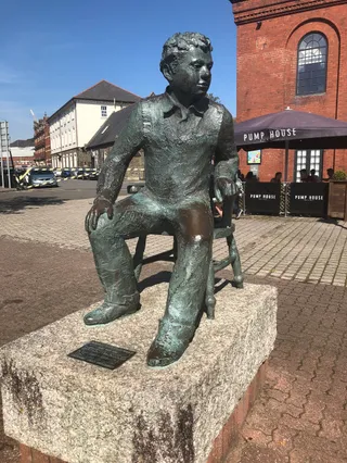 Dylan Thomas Statue