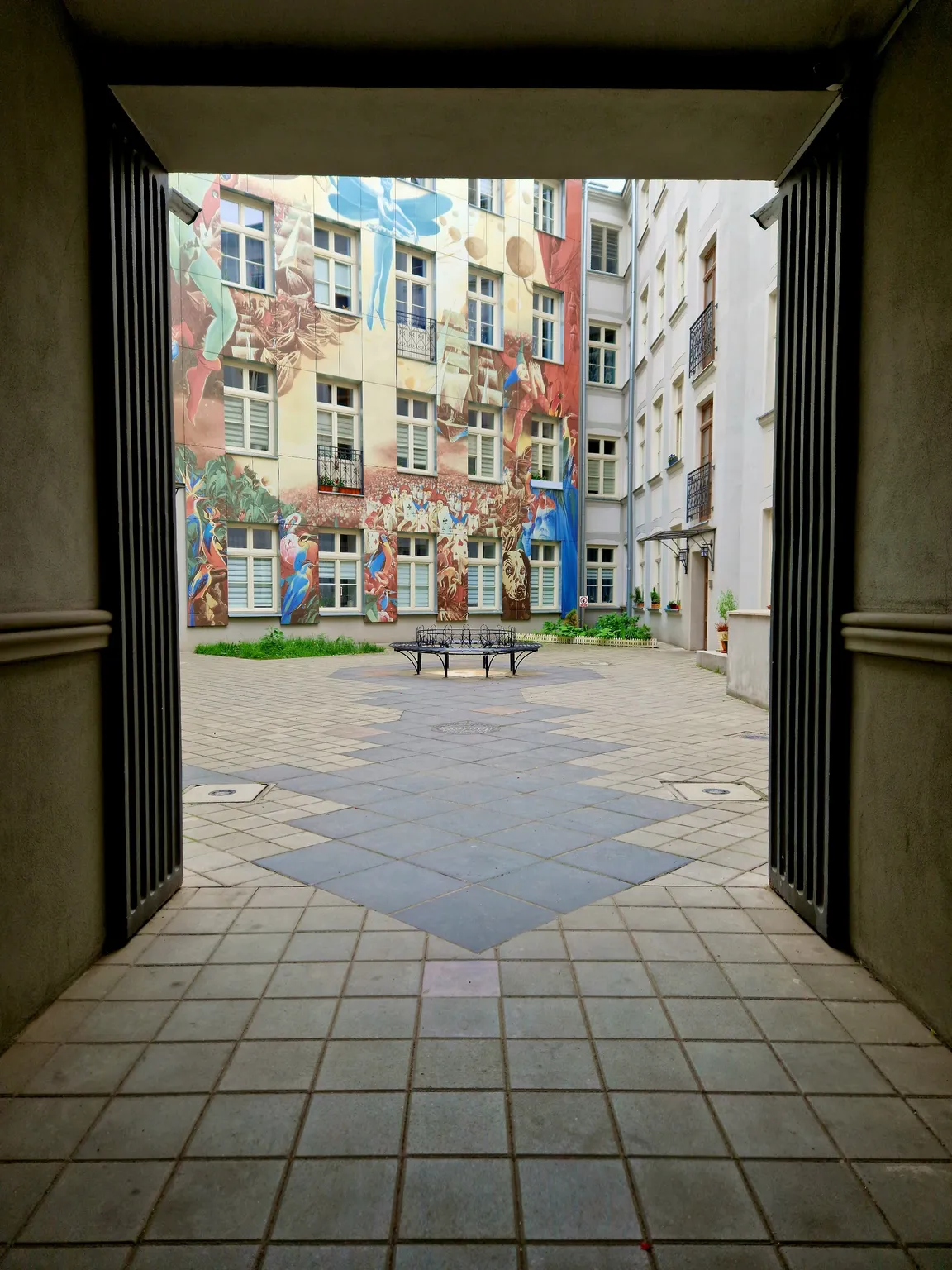 Mural "Narodziny Dnia"