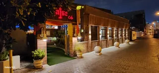 Chaise Cafe & Art Gallery