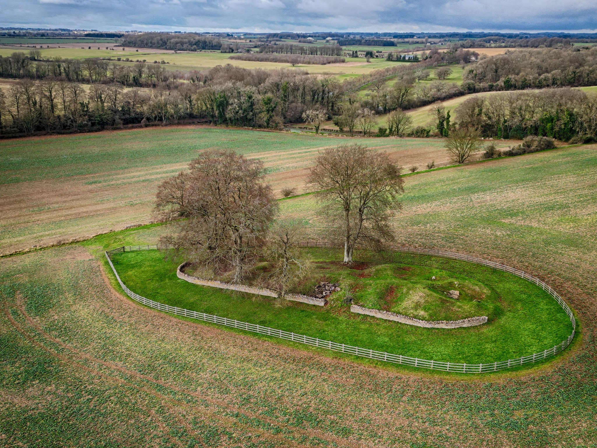 Rodmarton Long Barrow | Hopsa