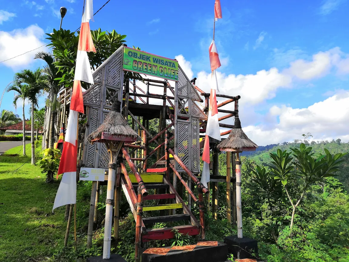 Nature Tourism Green Cliff