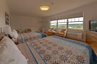 L'Auberge Doucet Inn
