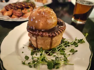 Pleasant House Pub
