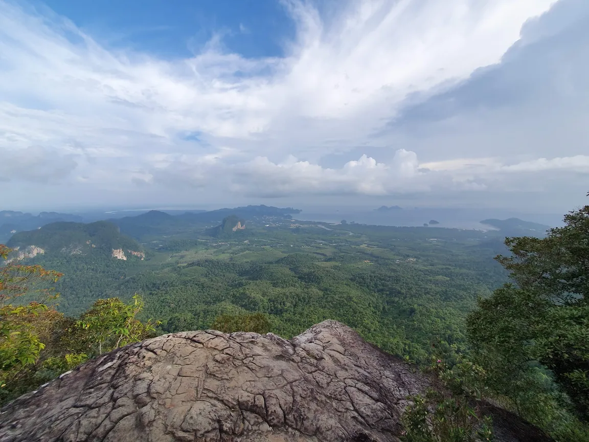 Dragon's Crest (Ngon Nak Nature Trail)