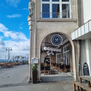 Delphi-Café-Bar-Restaurant
