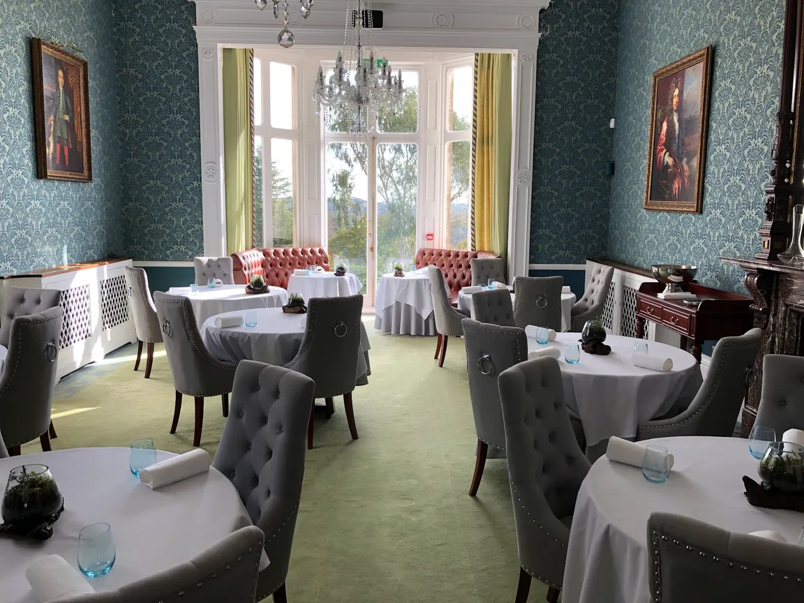 Restaurant Interlude