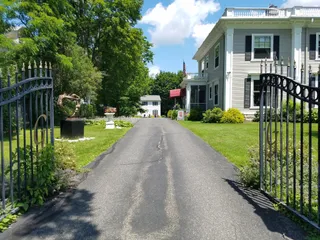Gateways Inn