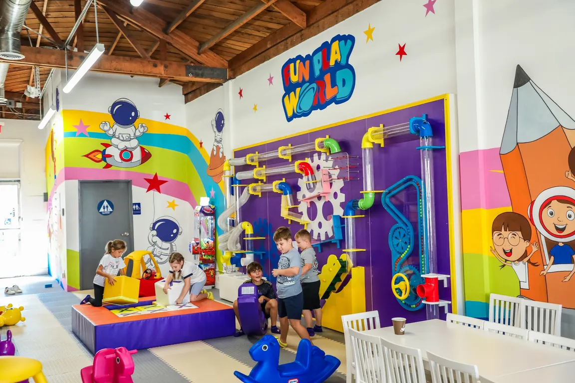 Fun Play World Kids Indoor Playground