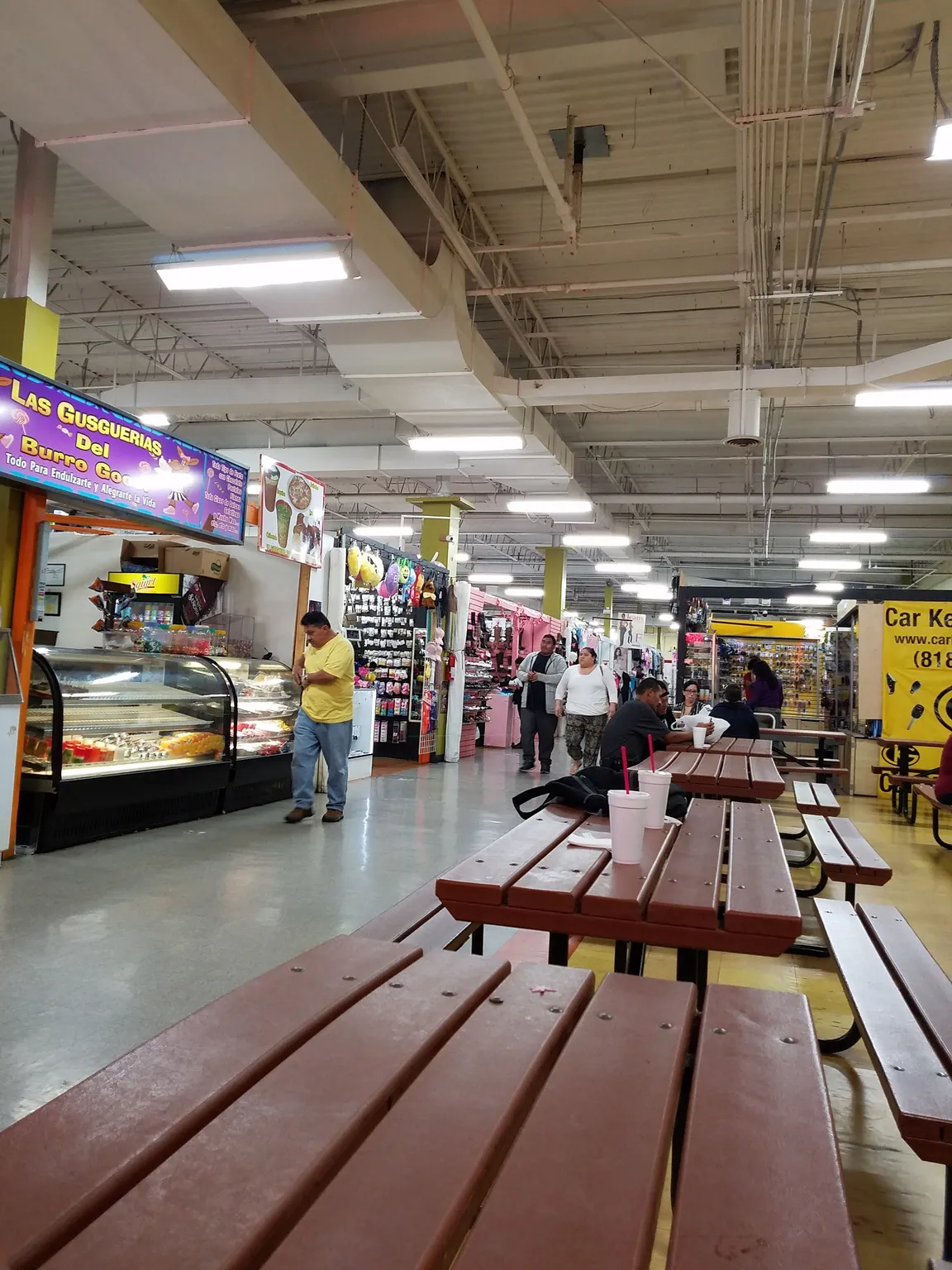 Valley Indoor Swap Meet - Panorama City