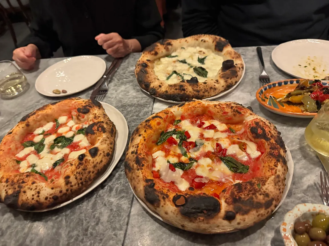 Una Pizza Napoletana