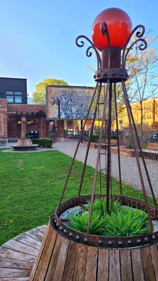 El Moore Gardens