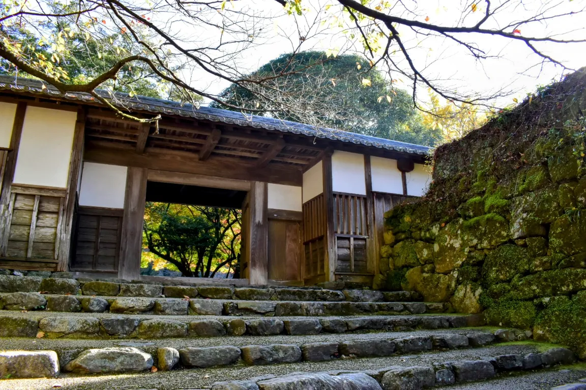Akizuki Castle Ruins