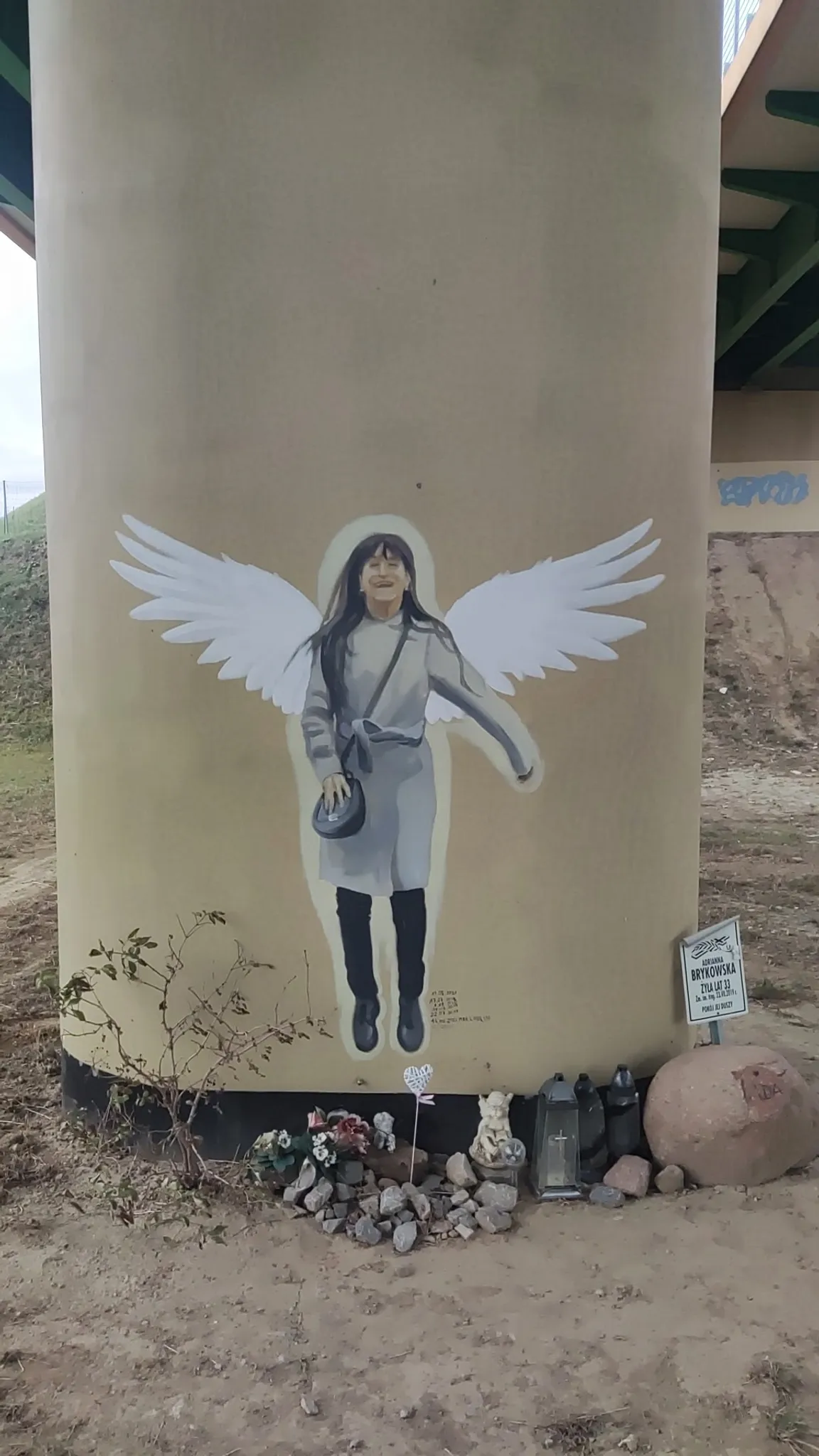 Mural pamiątkowy św.p. Adrianny Brykowskiej