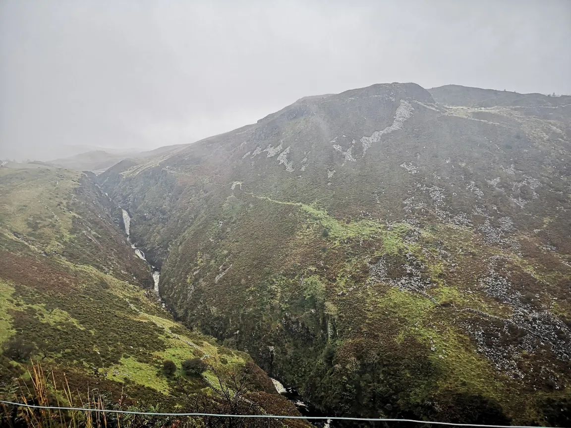 Cwm Cynfal viewpoint