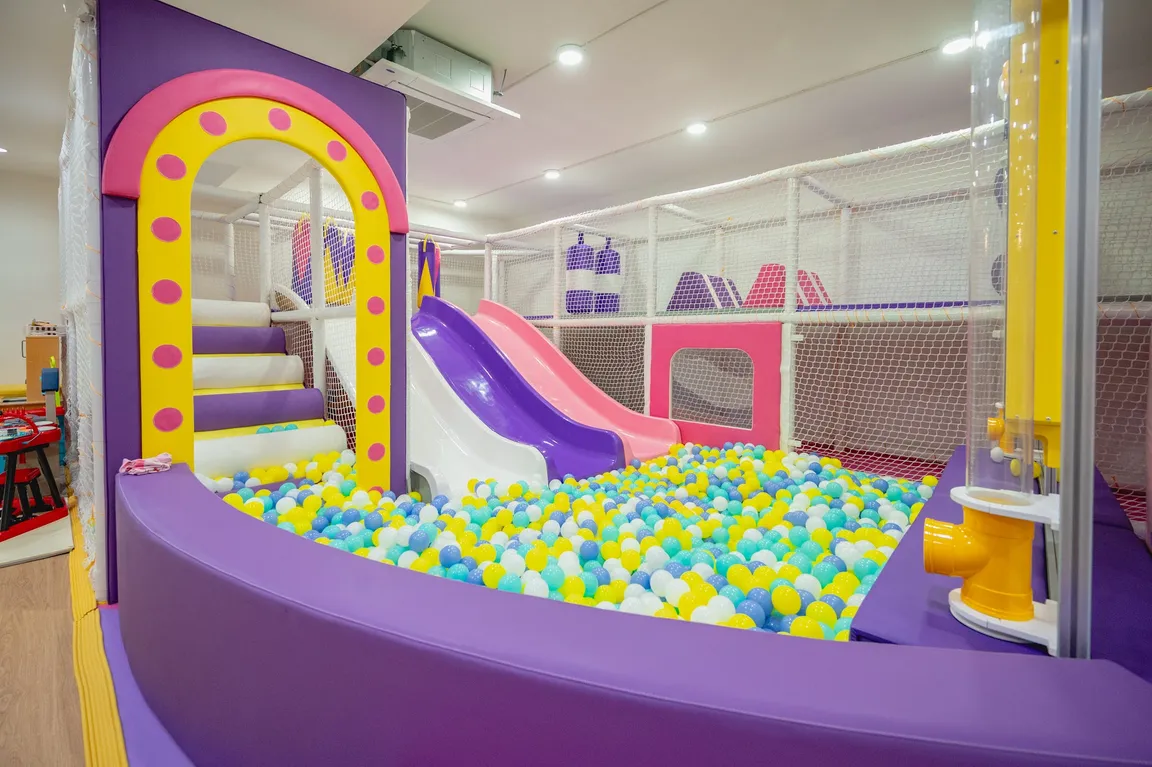 Sparkles & Sprinkles Kids' Cafe คาเฟ่เด็กสปาร์คเคิลส์แอนด์สปรินเคิลส์