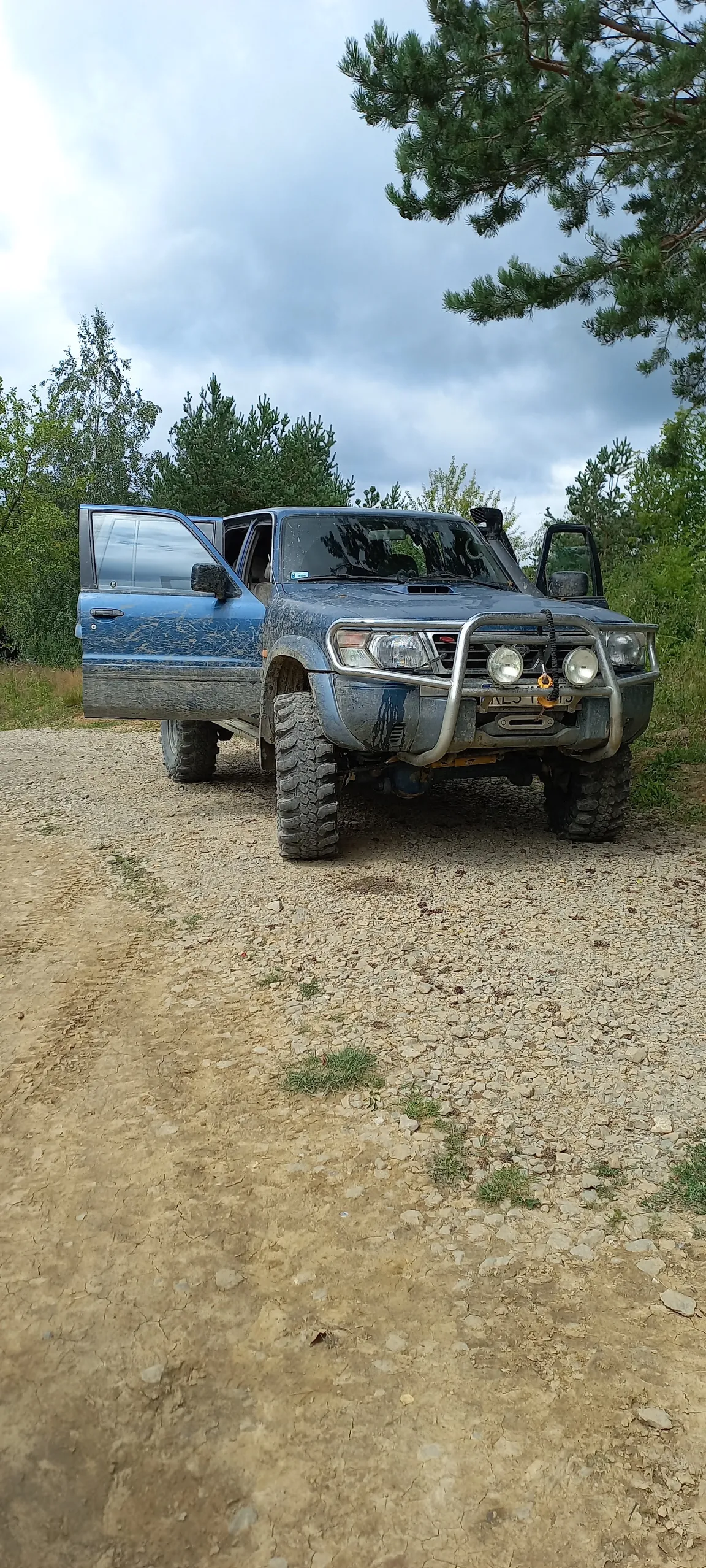 Wycieczki 4x4 BIESZCZADY "Ty kierujesz"