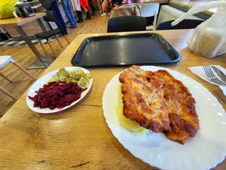 Bar Mleczny „ Pod Śliwą”