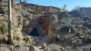 Cave / Cueva