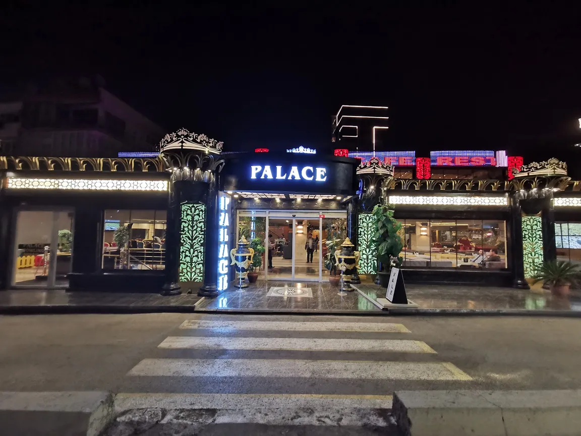 Palace Cafe & Restaurant Bowling