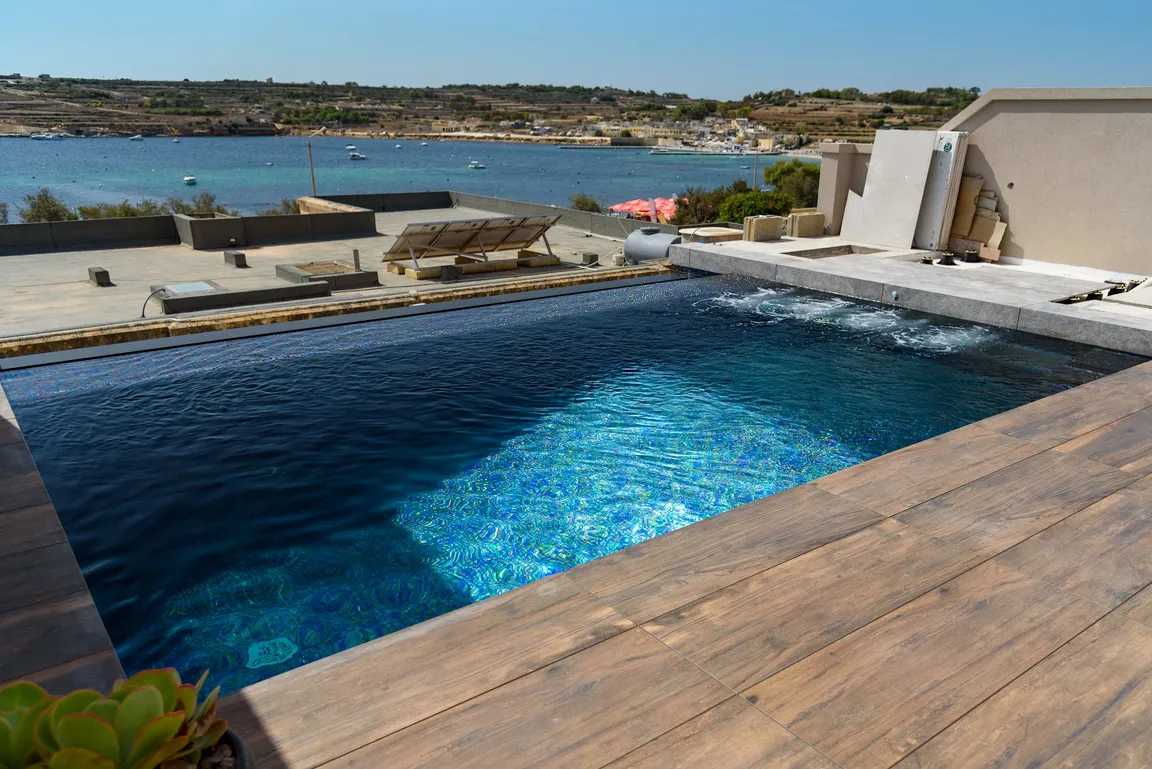 Four Seasons Pool & Spa