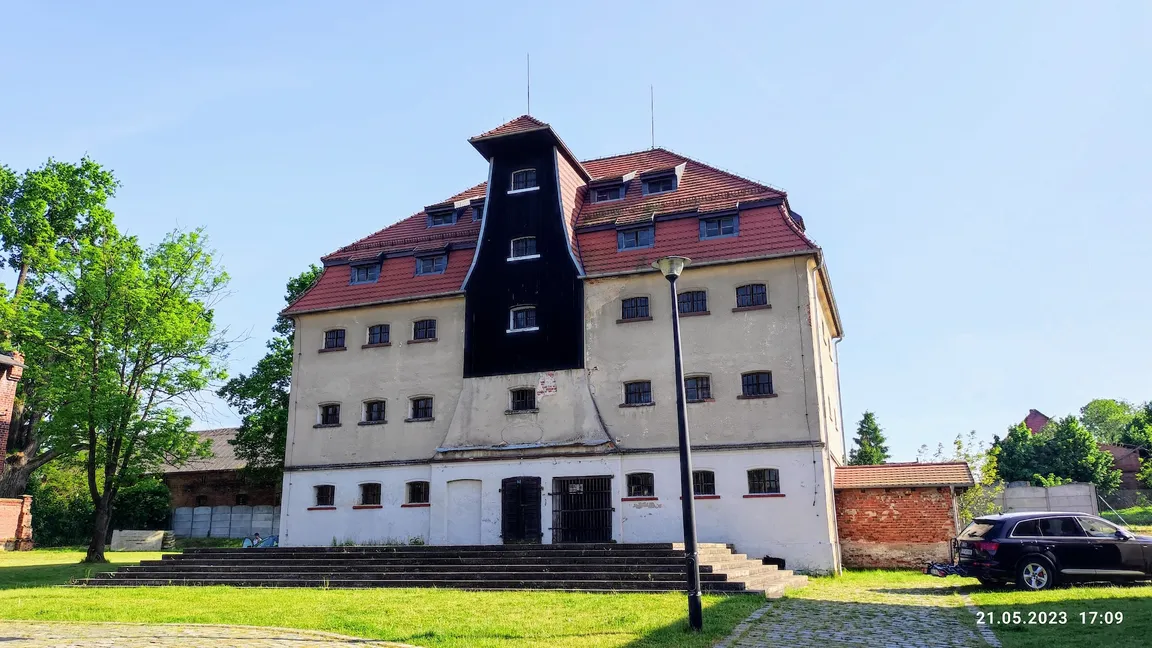 Pałac w Pławniowicach