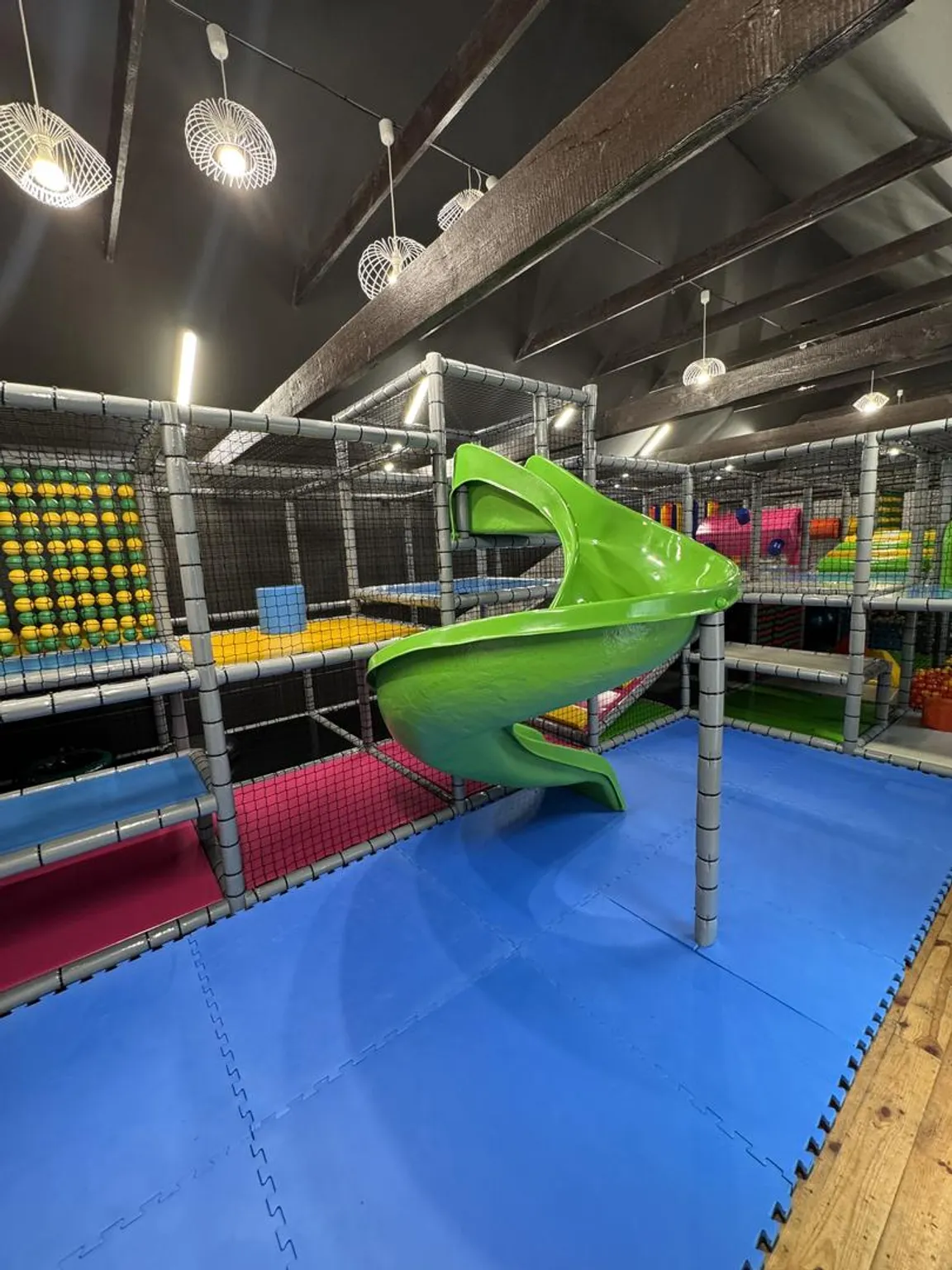 Bistro U Lecha- Pizzeria, Burger, Sala Zabaw Fikołek