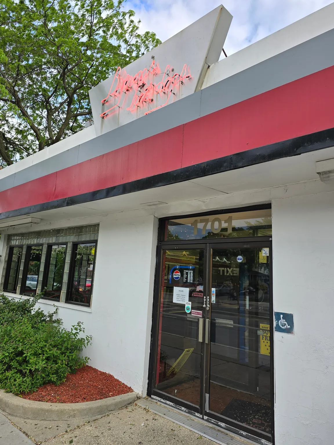 Byron's Hot Dogs