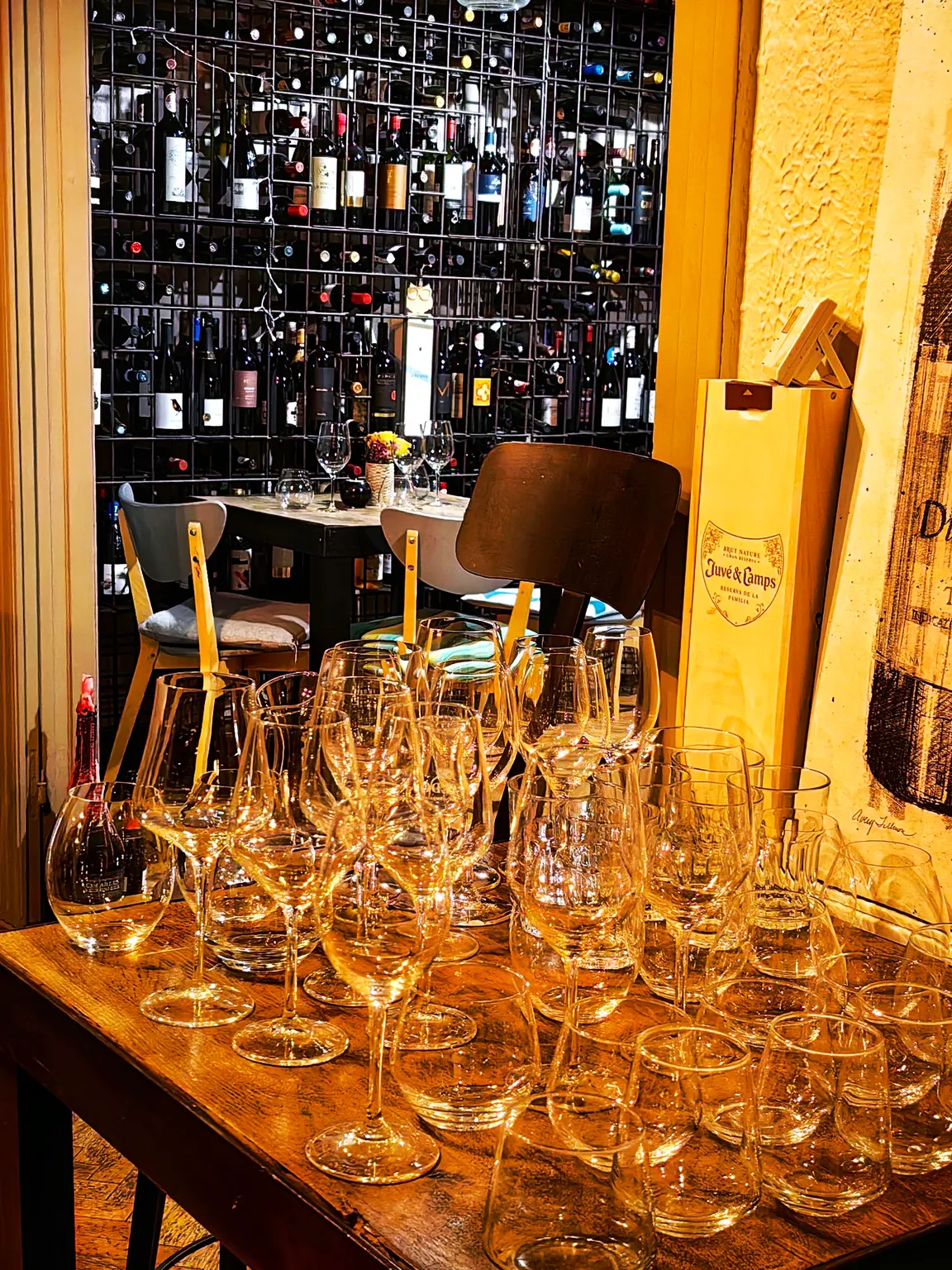 Lovin' Wine bar & Bistro