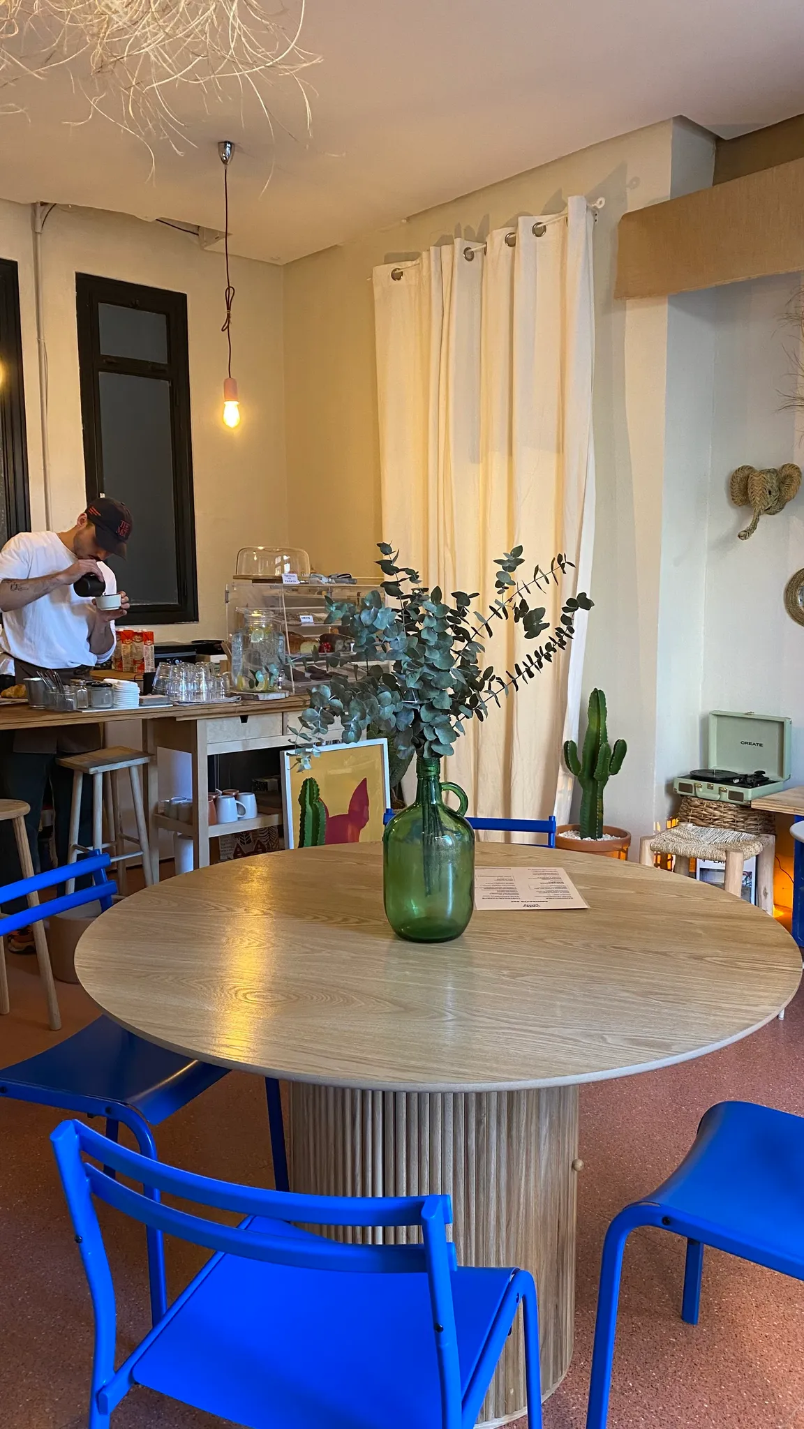 SAMBU’S COFFEE 2 (café de especialidad y Brunch/specialty coffee and Brunch)