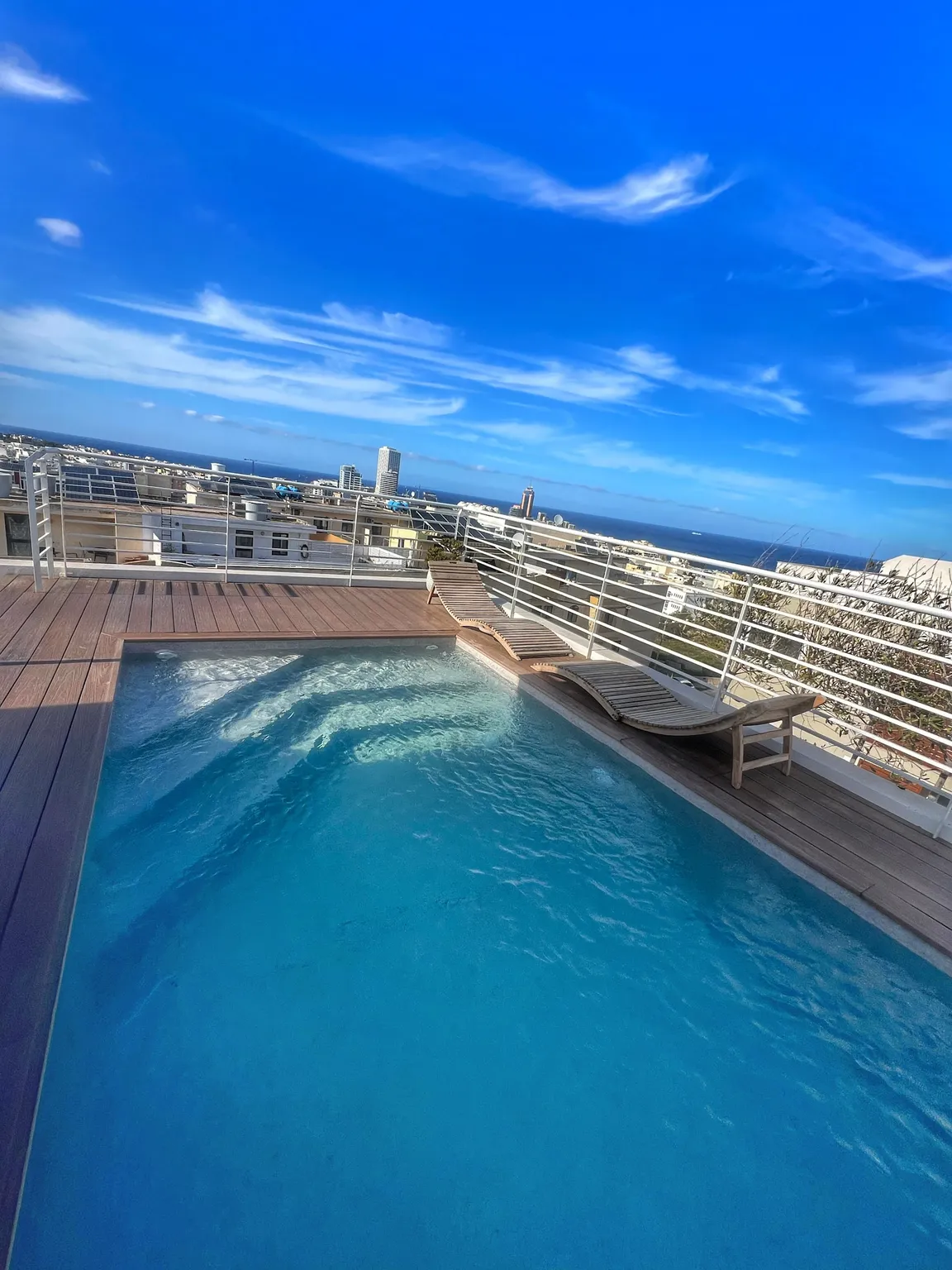 Four Seasons Pool & Spa